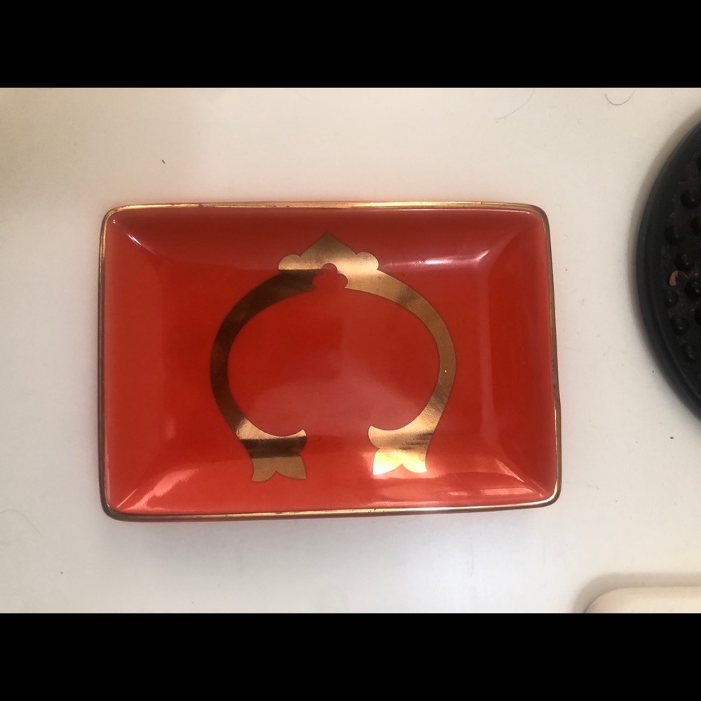 C RING TRAY